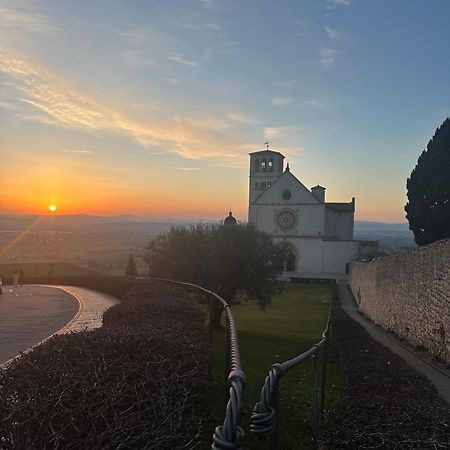 Monolocale L'Anfiteatro Romano Assisi Exteriér fotografie